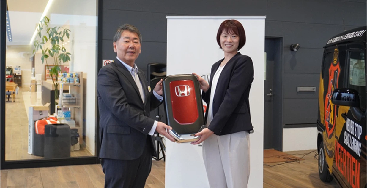 ヴィアティン三重バレーボール様へ 車両提供